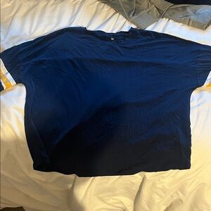 SO Women's Navy Blue Tee with White and Yellow Accents
